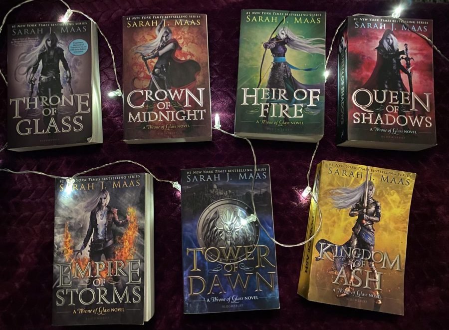 Exploring the Throne of Glass Series: A Journey Through a Fantastical Realm